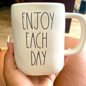NWT Rae Dunn Enjoy Each Day Mug